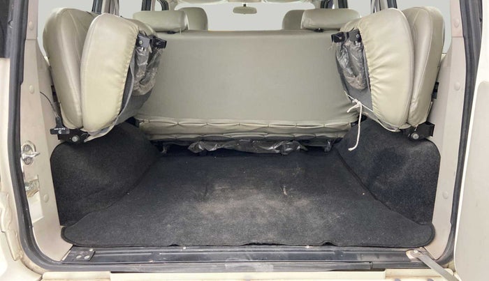 2019 Mahindra Scorpio S9, Diesel, Manual, 21,437 km, Boot Inside