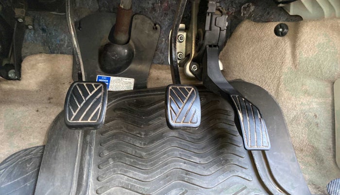 2012 Maruti Ertiga ZXI, Petrol, Manual, 72,853 km, Pedals