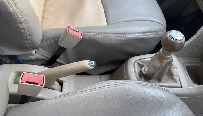 2012 Maruti Ertiga ZXI, Petrol, Manual, 72,853 km, Gear Lever