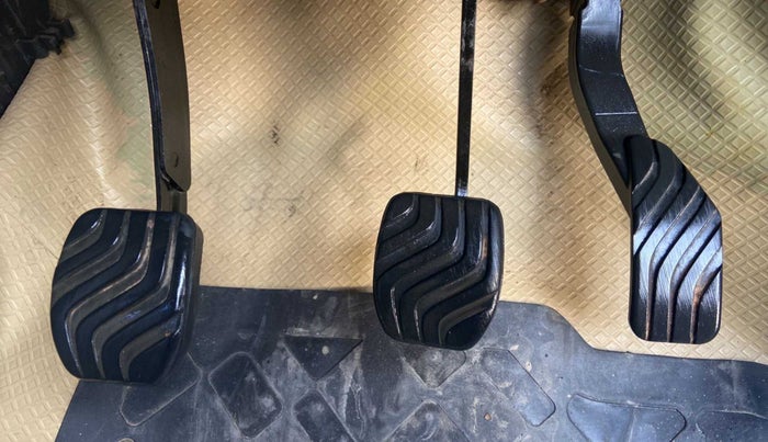 2016 Datsun Redi Go T (O), Petrol, Manual, 23,475 km, Pedals