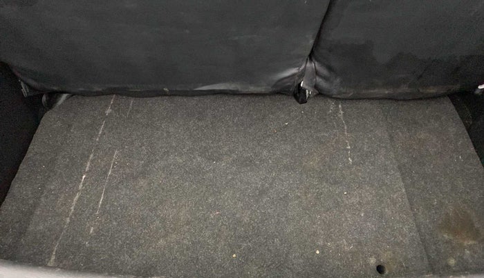 2015 Maruti Swift LXI (O), Petrol, Manual, 96,515 km, Boot Inside