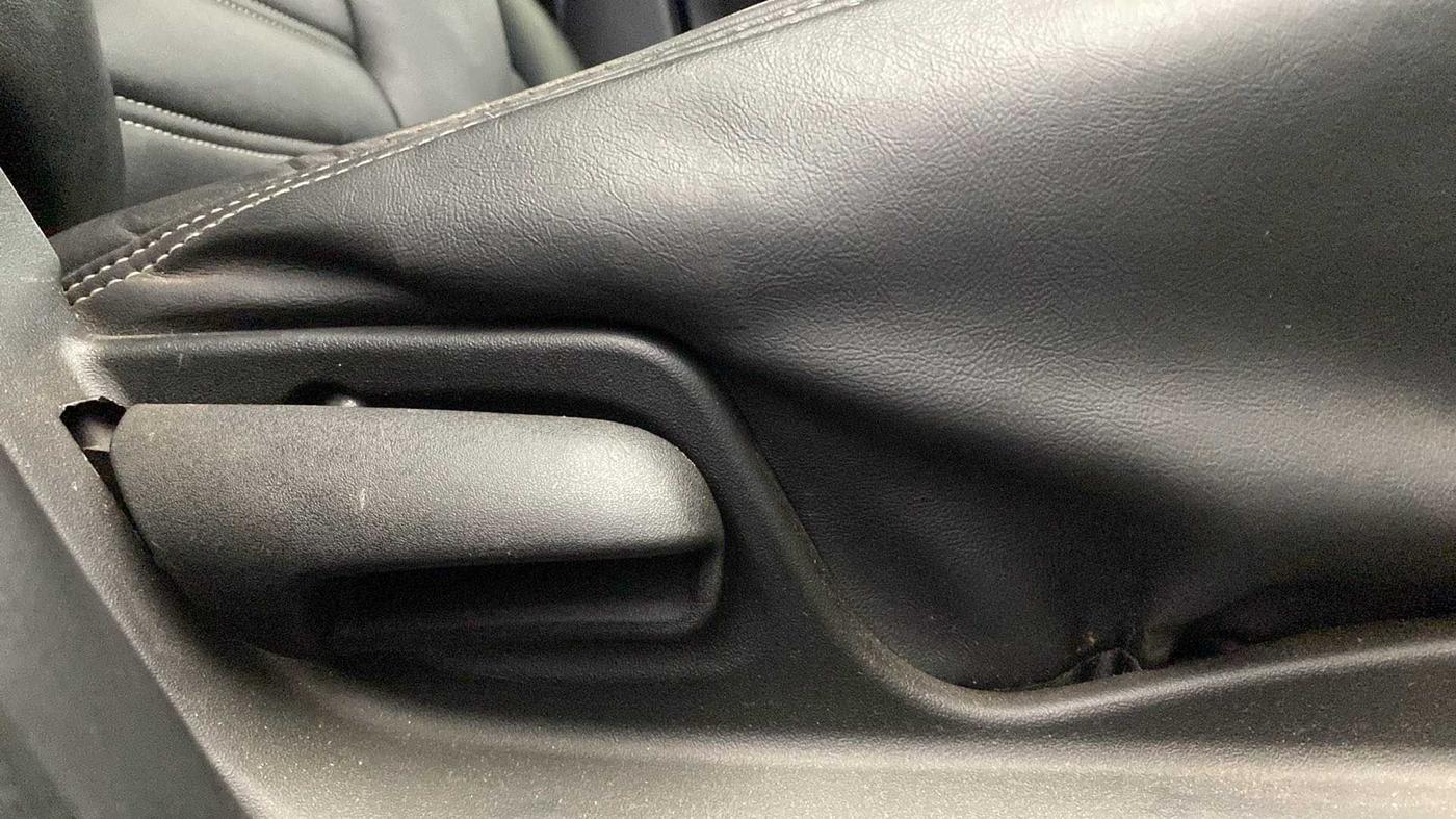2015 Maruti Swift LXI (O), Petrol, Manual, 96,515 km, Driver Side Adjustment Panel