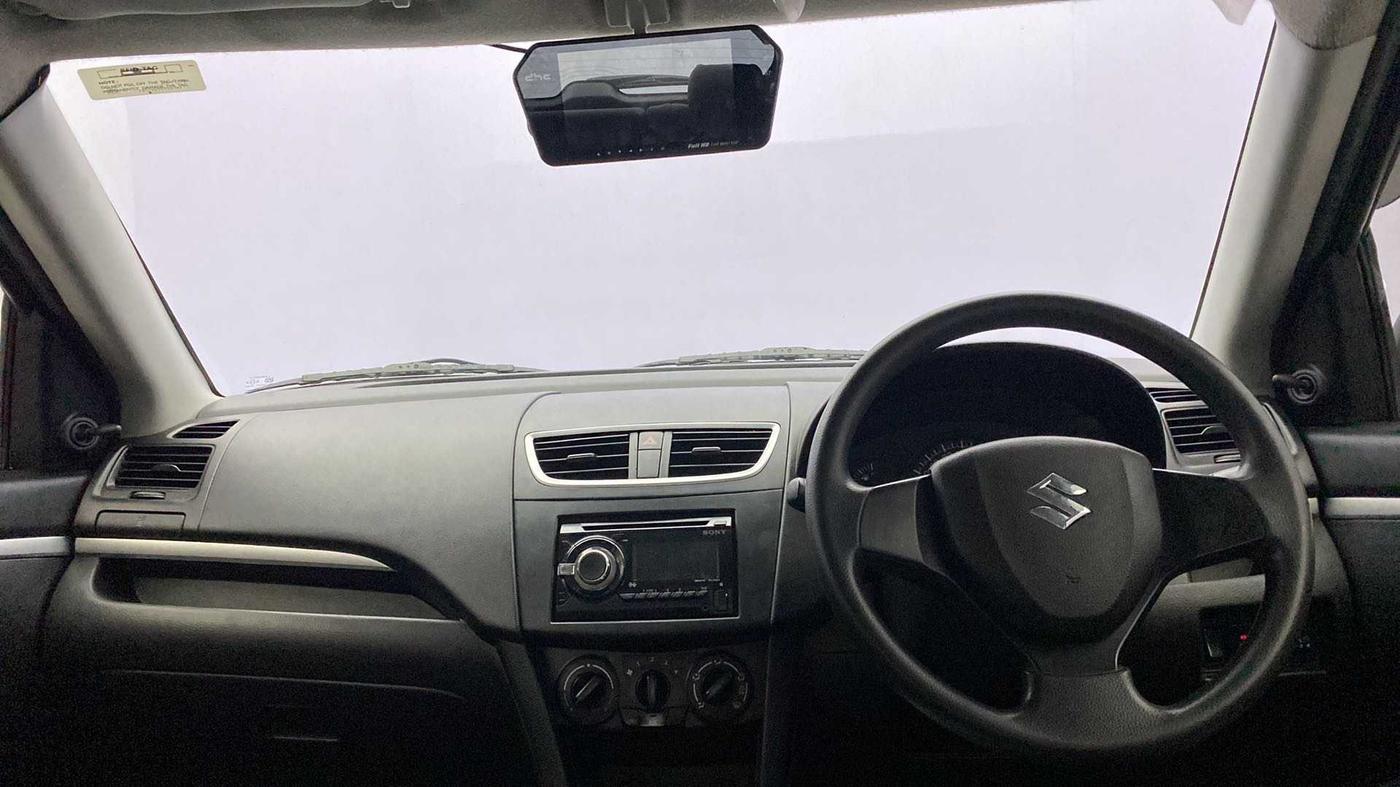 2015 Maruti Swift LXI (O), Petrol, Manual, 96,515 km, Dashboard