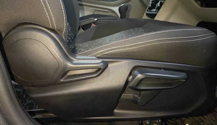 2023 Tata Tiago XZ PLUS PETROL, Petrol, Manual, 8,597 km, Driver Side Adjustment Panel