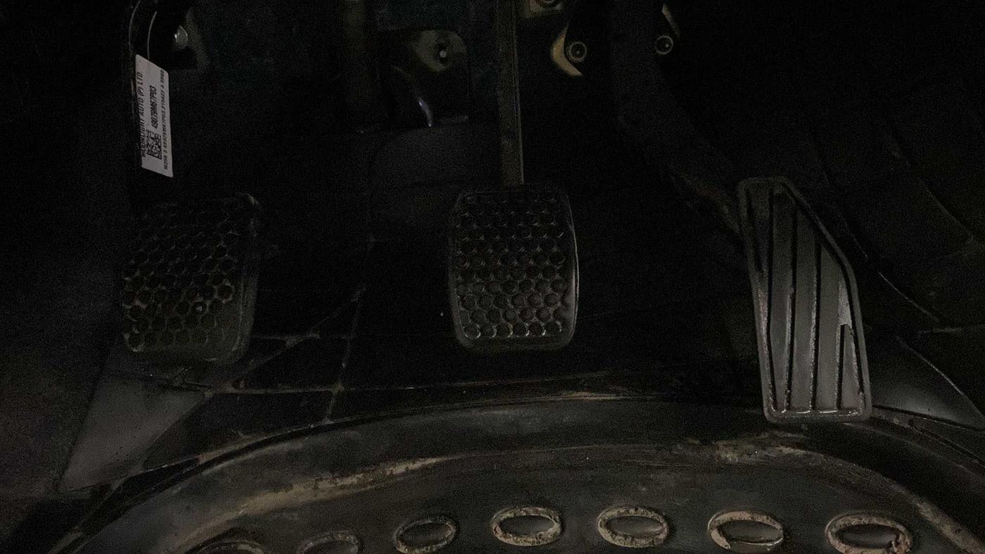 2022 Maruti Alto VXI, Petrol, Manual, 11,209 km, Pedals