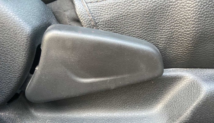 2019 Renault Kwid RXL, Petrol, Manual, 10,816 km, Driver Side Adjustment Panel