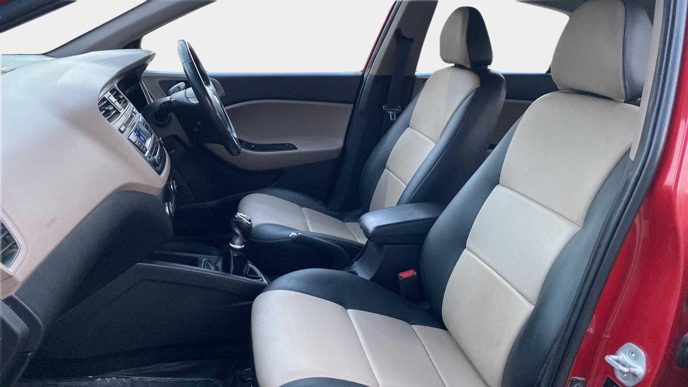 2015 Hyundai Elite i20 ASTA 1.4 CRDI, Diesel, Manual, 90,937 km, Right Side Front Door Cabin