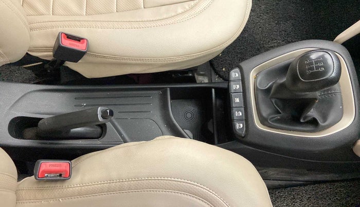 2020 Hyundai NEW SANTRO MAGNA, Petrol, Manual, 28,107 km, Gear Lever