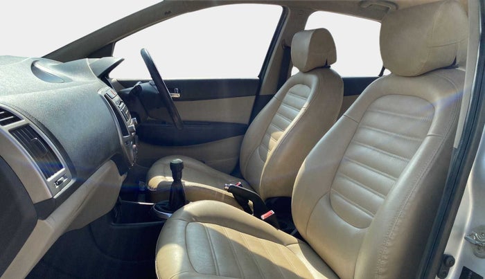 2012 Hyundai i20 SPORTZ 1.2, Petrol, Manual, 64,048 km, Right Side Front Door Cabin