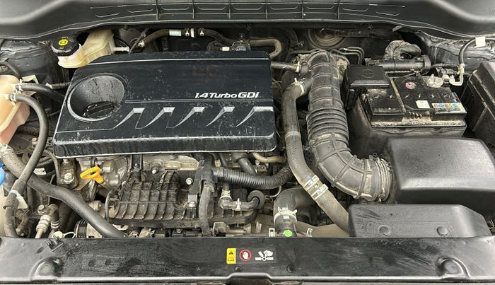 2022 KIA CARENS LUXURY PLUS 1.4 PETROL DCT 6 STR, Petrol, Automatic, 32,364 km, Open Bonet