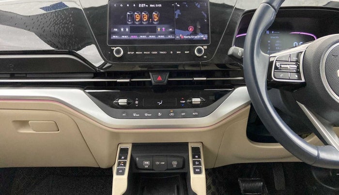 2022 KIA CARENS LUXURY PLUS 1.4 PETROL DCT 6 STR, Petrol, Automatic, 32,364 km, Air Conditioner