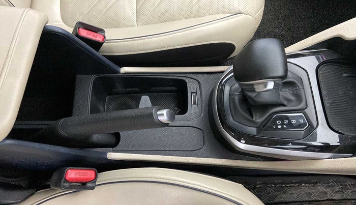 2022 KIA CARENS LUXURY PLUS 1.4 PETROL DCT 6 STR, Petrol, Automatic, 32,364 km, Gear Lever