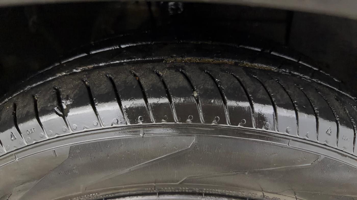 2023 Hyundai EXTER SX(O) CONNECT 1.2 AMT, Petrol, Automatic, 12,731 km, Right Front Tyre Tread