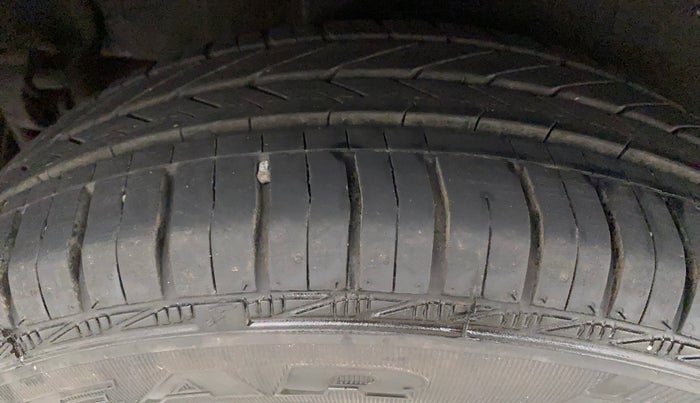 2015 Maruti Celerio VXI, Petrol, Manual, 49,343 km, Right Rear Tyre Tread