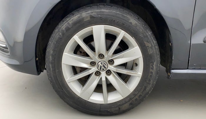 2017 Volkswagen Polo HIGHLINE1.2L, Petrol, Manual, 50,296 km, Left Front Wheel