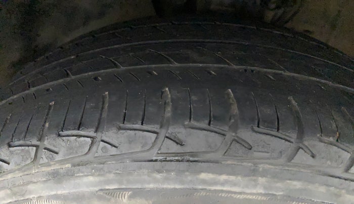 2017 Volkswagen Polo HIGHLINE1.2L, Petrol, Manual, 50,296 km, Left Front Tyre Tread