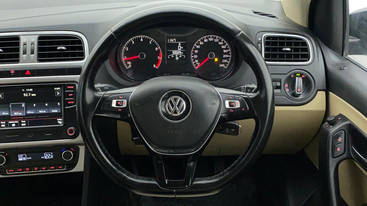 2017 Volkswagen Polo HIGHLINE1.2L, Petrol, Manual, 50,296 km, Steering Wheel Close Up