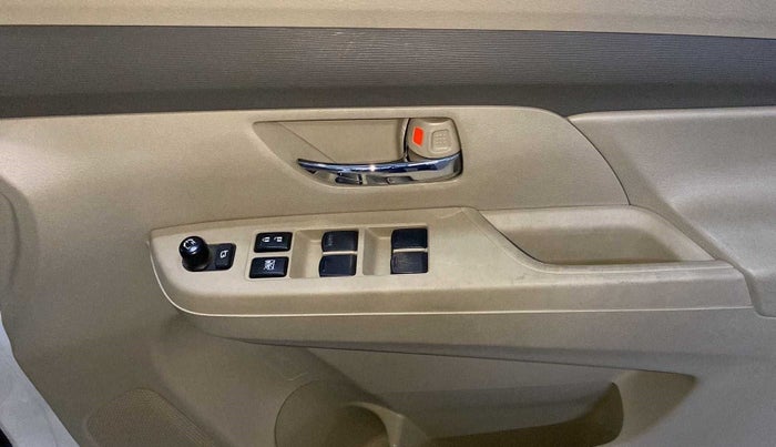 2022 Maruti Ertiga VXI SHVS, Petrol, Manual, 4,944 km, Driver Side Door Panels Control