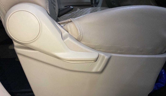 2022 Maruti Ertiga VXI SHVS, Petrol, Manual, 4,944 km, Driver Side Adjustment Panel