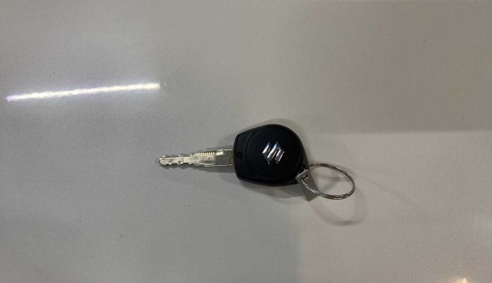 2022 Maruti Ertiga VXI SHVS, Petrol, Manual, 4,944 km, Key Close Up
