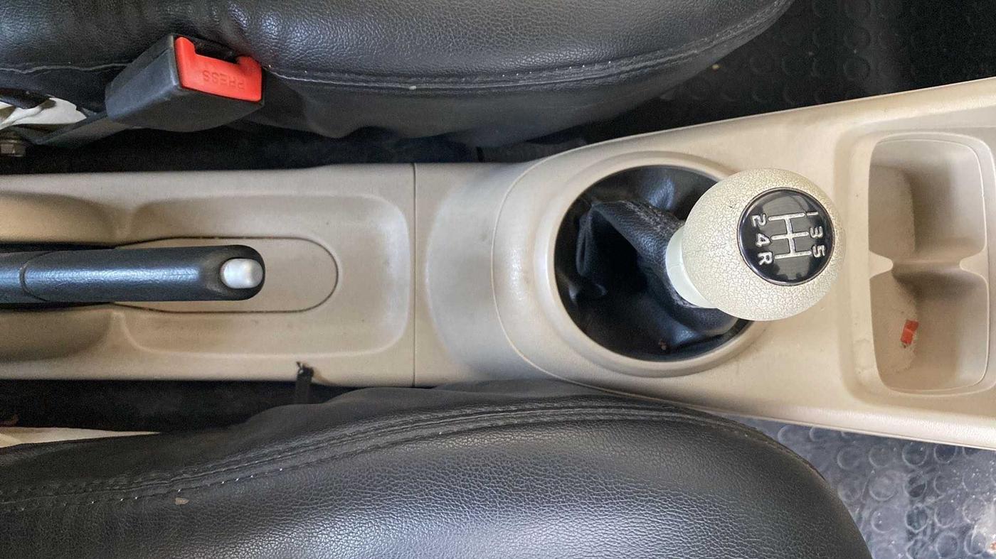 2012 Maruti A Star VXI, Petrol, Manual, 75,680 km, Gear Lever