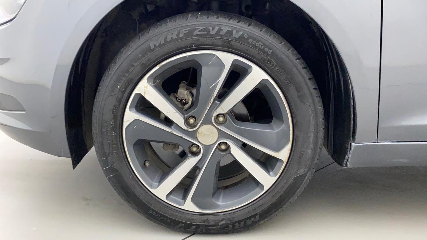 2022 Tata ALTROZ XZ PLUS I-TURBO PETROL, Petrol, Manual, 25,083 km, Left Front Wheel