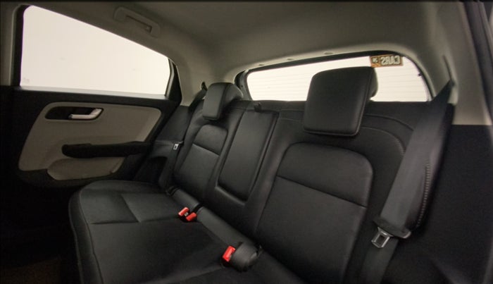2022 Tata ALTROZ XZ PLUS I-TURBO PETROL, Petrol, Manual, 25,083 km, Right Side Rear Door Cabin