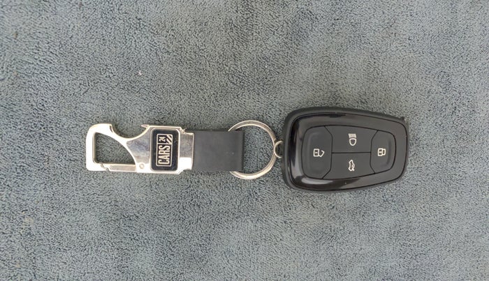 2022 Tata ALTROZ XZ PLUS I-TURBO PETROL, Petrol, Manual, 25,083 km, Key Close Up