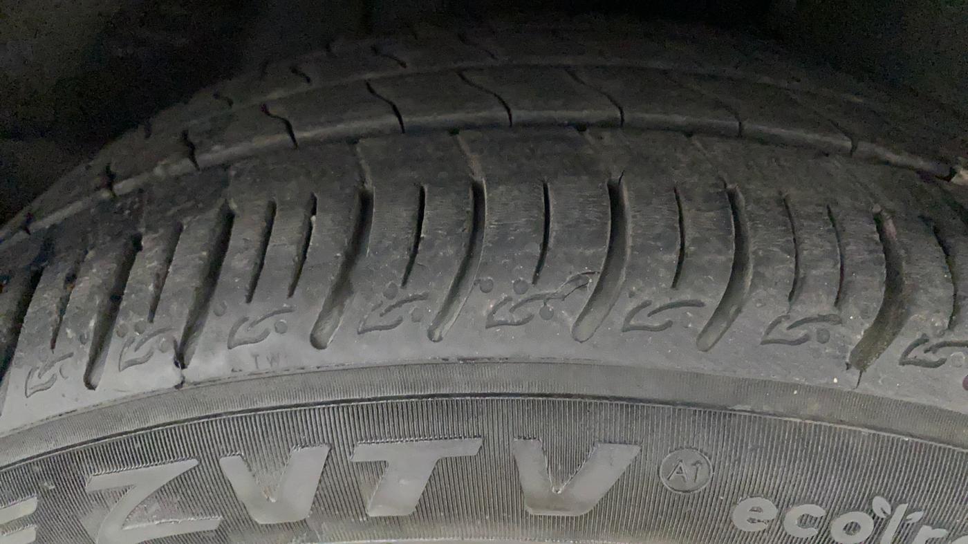 2022 Tata ALTROZ XZ PLUS I-TURBO PETROL, Petrol, Manual, 25,083 km, Right Front Tyre Tread