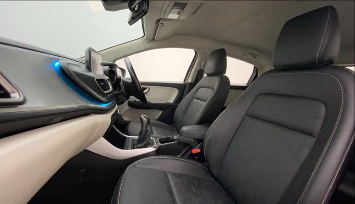 2022 Tata ALTROZ XZ PLUS I-TURBO PETROL, Petrol, Manual, 25,083 km, Right Side Front Door Cabin