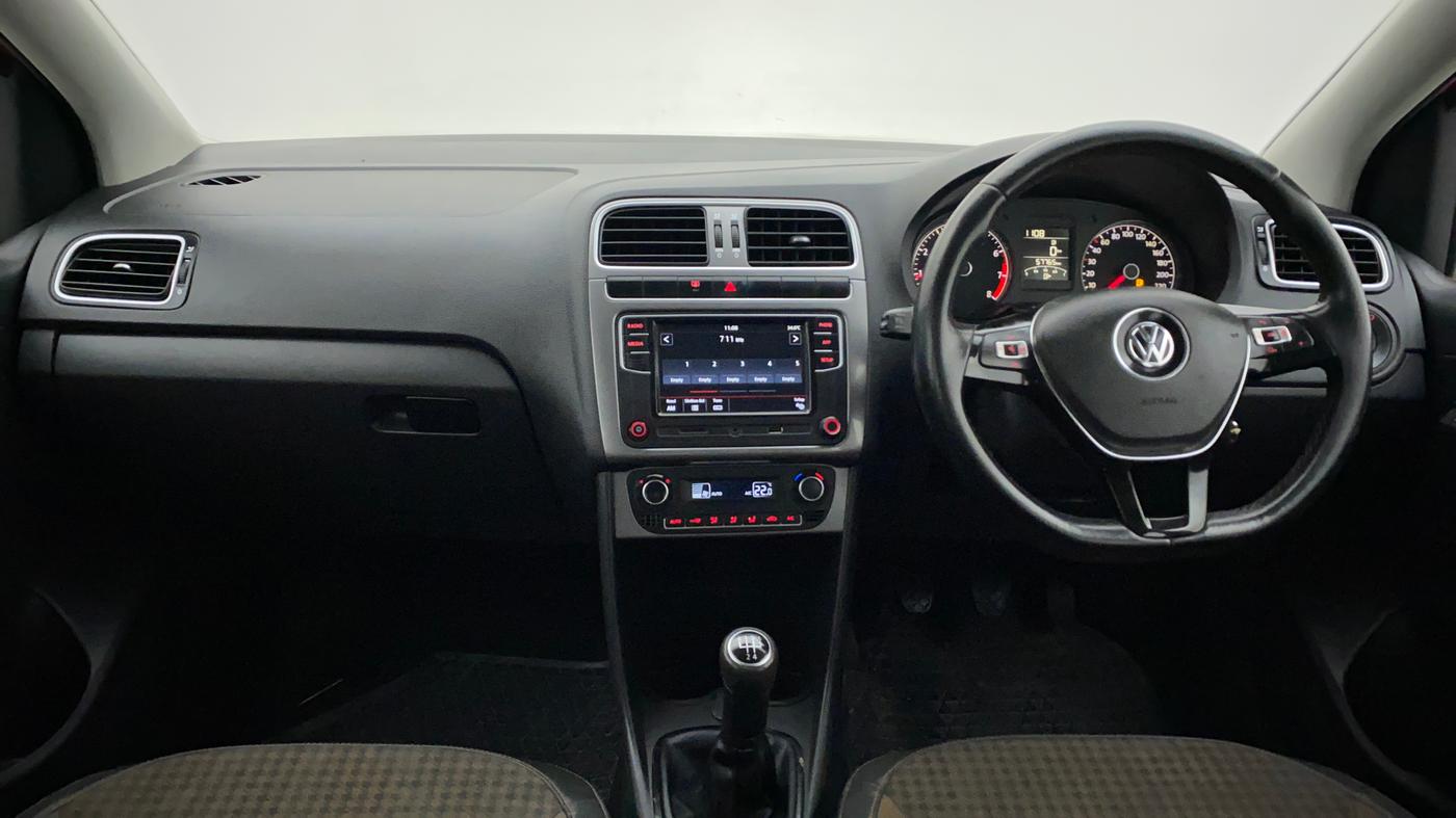 2017 Volkswagen Polo HIGHLINE PLUS 1.2(16 ALLOY, Petrol, Manual, 57,762 km, Dashboard