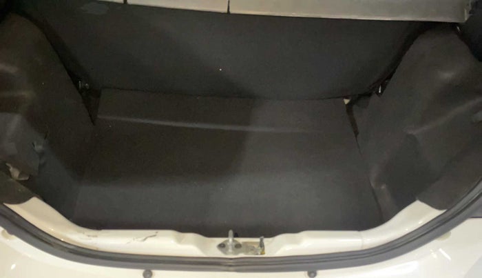 2023 Tata Tiago XT (O) PETROL, Petrol, Manual, 1,746 km, Boot Inside