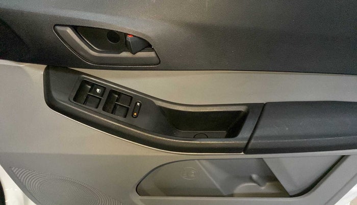 2023 Tata Tiago XT (O) PETROL, Petrol, Manual, 1,746 km, Driver Side Door Panels Control