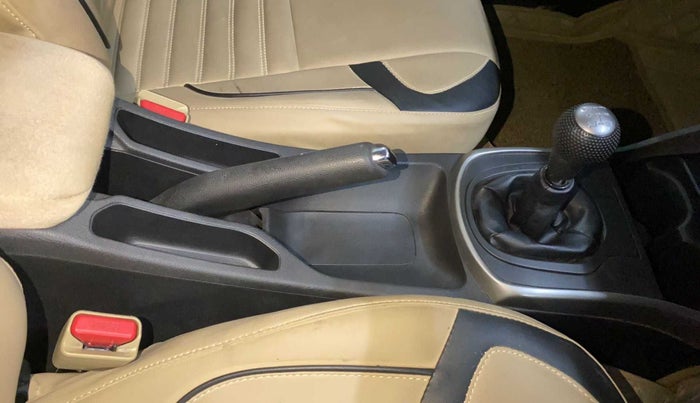 2022 Honda City 1.5L I-VTEC V MT 4TH GEN, Petrol, Manual, 27,885 km, Gear Lever