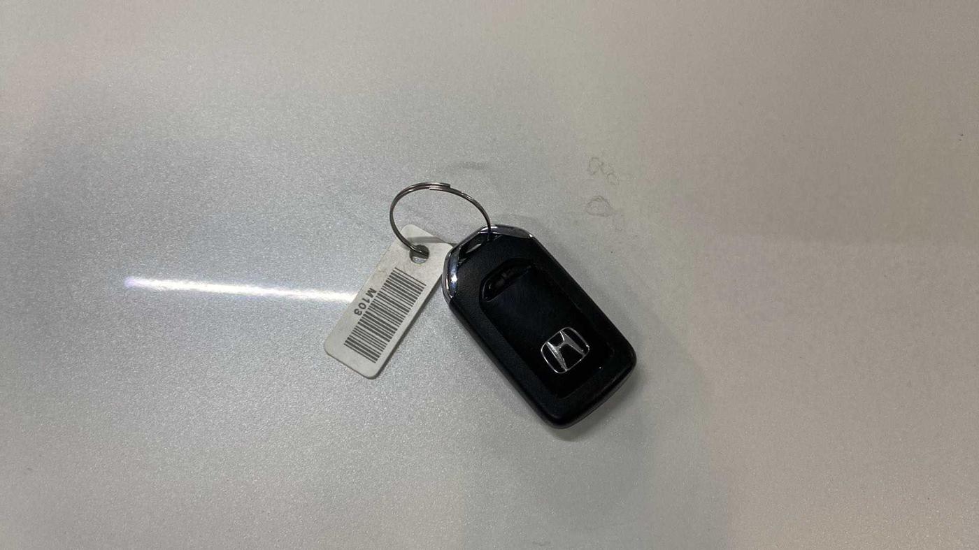 2022 Honda City 1.5L I-VTEC V MT 4TH GEN, Petrol, Manual, 27,885 km, Key Close Up