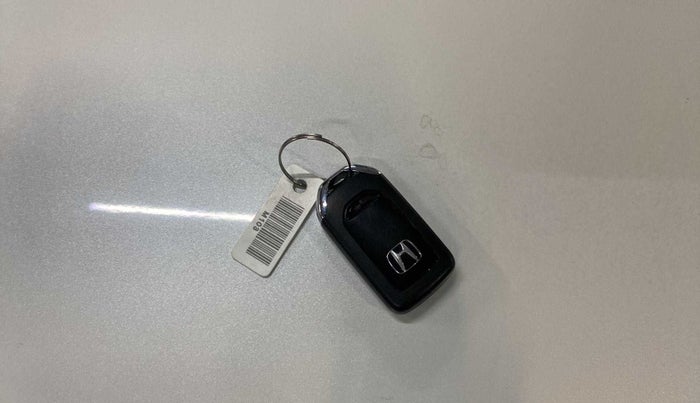 2022 Honda City 1.5L I-VTEC V MT 4TH GEN, Petrol, Manual, 27,885 km, Key Close Up