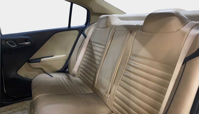 2022 Honda City 1.5L I-VTEC V MT 4TH GEN, Petrol, Manual, 27,885 km, Right Side Rear Door Cabin