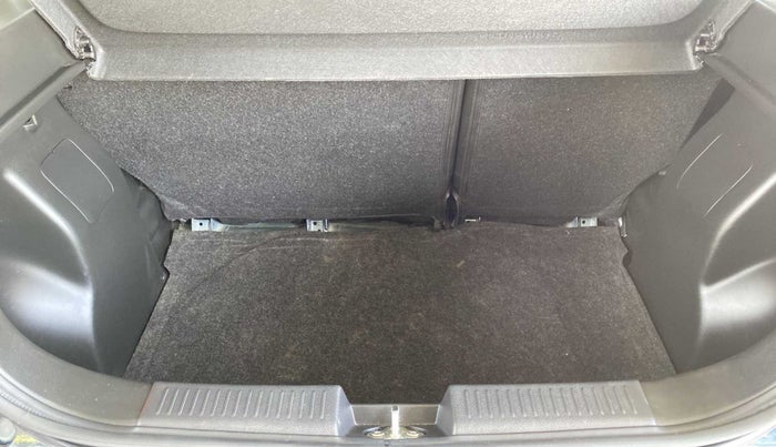 2022 Maruti Baleno ZETA PETROL 1.2, Petrol, Manual, 1,367 km, Boot Inside
