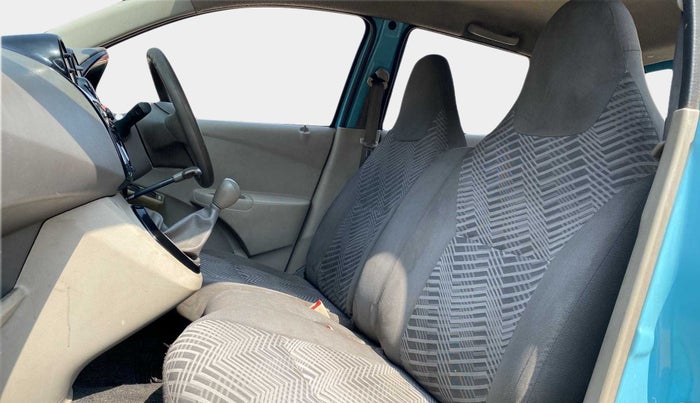 2014 Datsun Go A, Petrol, Manual, 64,074 km, Right Side Front Door Cabin