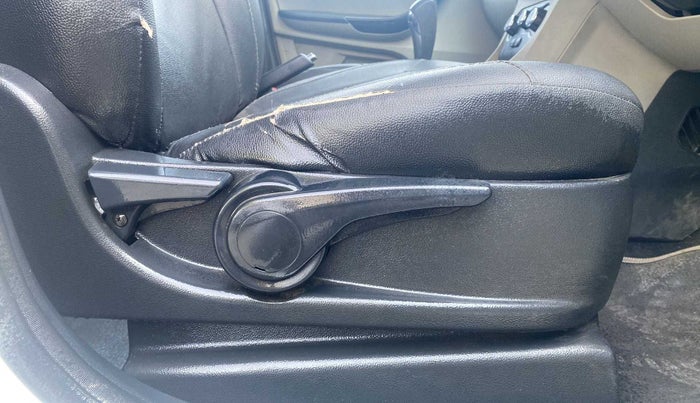 2017 Tata Tiago XZA PETROL, Petrol, Automatic, 59,596 km, Driver Side Adjustment Panel