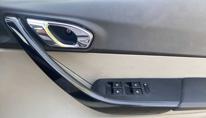 2017 Tata Tiago XZA PETROL, Petrol, Automatic, 59,596 km, Driver Side Door Panels Control