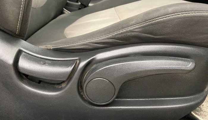 2019 Hyundai Creta SX AT 1.6 DIESEL, Diesel, Automatic, 68,111 km, Driver Side Adjustment Panel