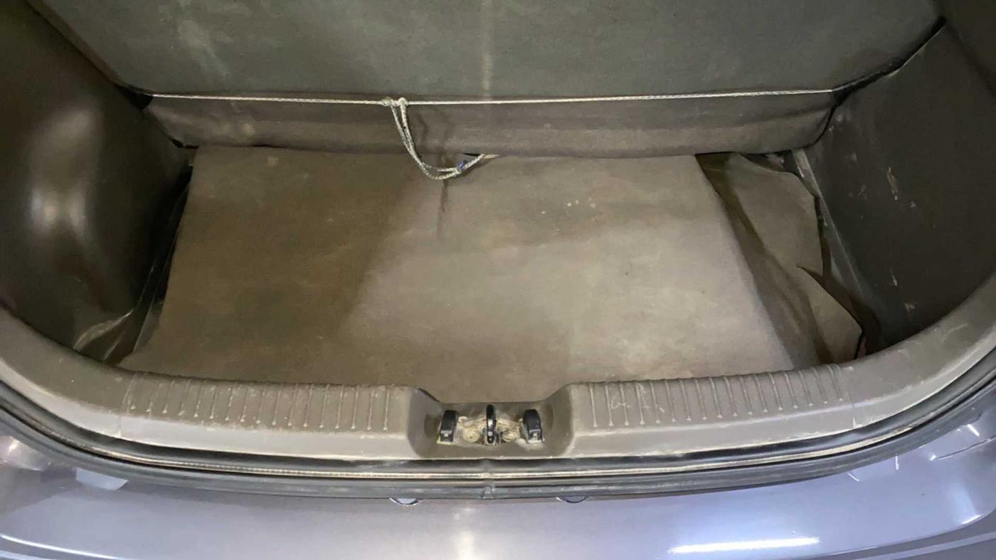 2014 Hyundai i10 MAGNA 1.1, Petrol, Manual, 46,577 km, Boot Inside