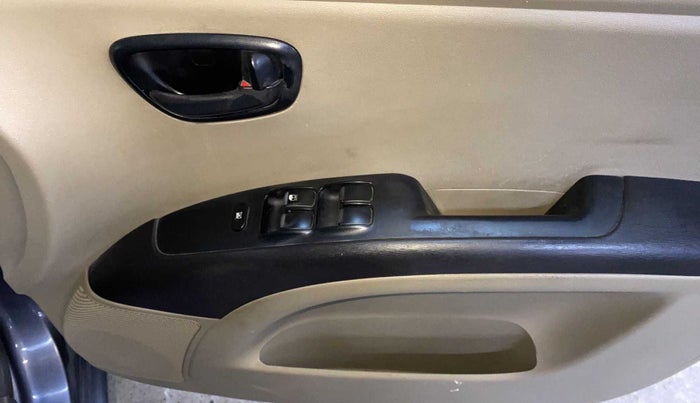 2014 Hyundai i10 MAGNA 1.1, Petrol, Manual, 46,577 km, Driver Side Door Panels Control