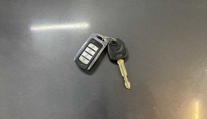 2014 Hyundai i10 MAGNA 1.1, Petrol, Manual, 46,577 km, Key Close Up