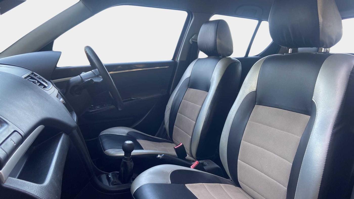 2013 Maruti Swift VDI, Diesel, Manual, 54,093 km, Right Side Front Door Cabin
