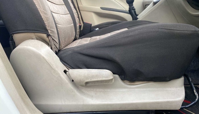 2018 Maruti Celerio VXI (O), Petrol, Manual, 31,384 km, Driver Side Adjustment Panel