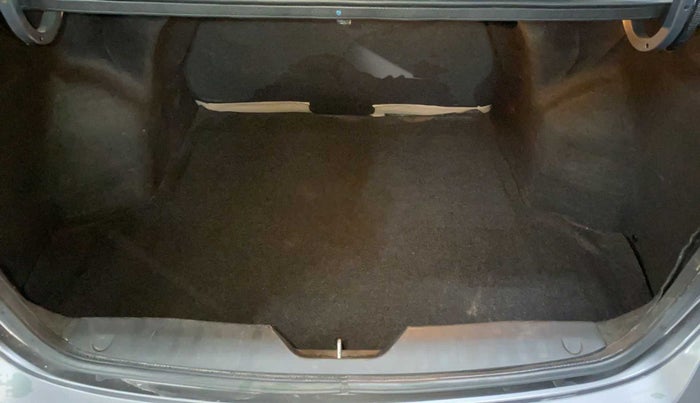 2018 Maruti Ciaz ZETA 1.4  MT PETROL, Petrol, Manual, 58,846 km, Boot Inside