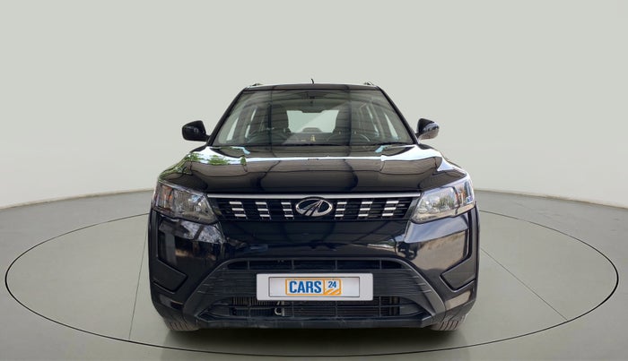 2022 Mahindra XUV300 W6 1.2 PETROL, Petrol, Manual, 26,634 km, Front