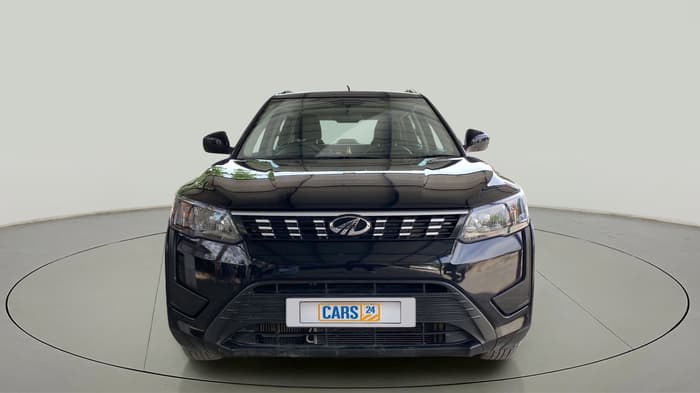 2022 Mahindra XUV300 W6 1.2 PETROL, Petrol, Manual, 26,634 km, Front